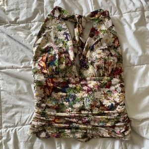 **SOLD** NWOT GUESS Open Back detail top w/padding Perfect condition, Small